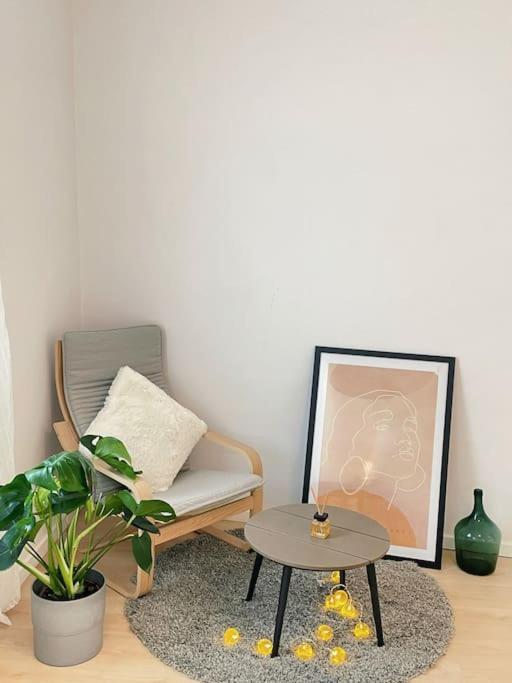 Apartment Deak Charming Apa With Balcony