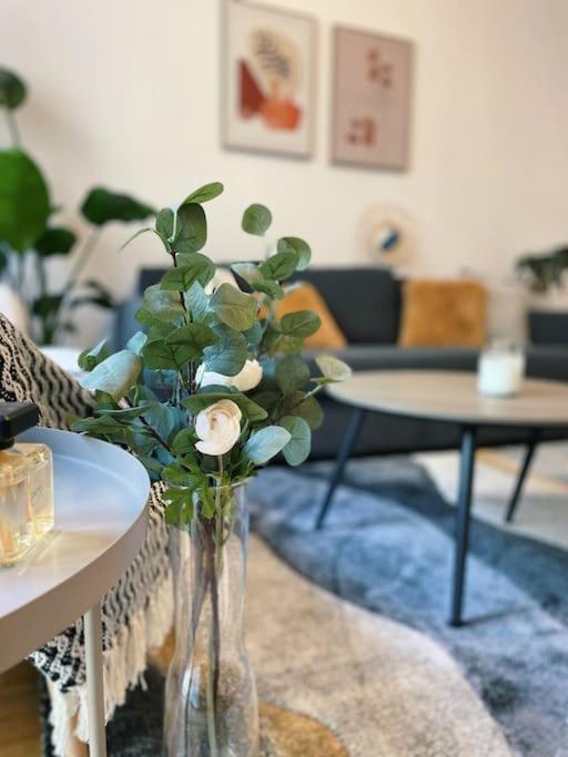 Apartment Deak Charming Apa With Balcony