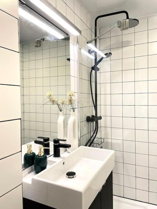 Deak Charming Apa With Balcony Apartment Budapest